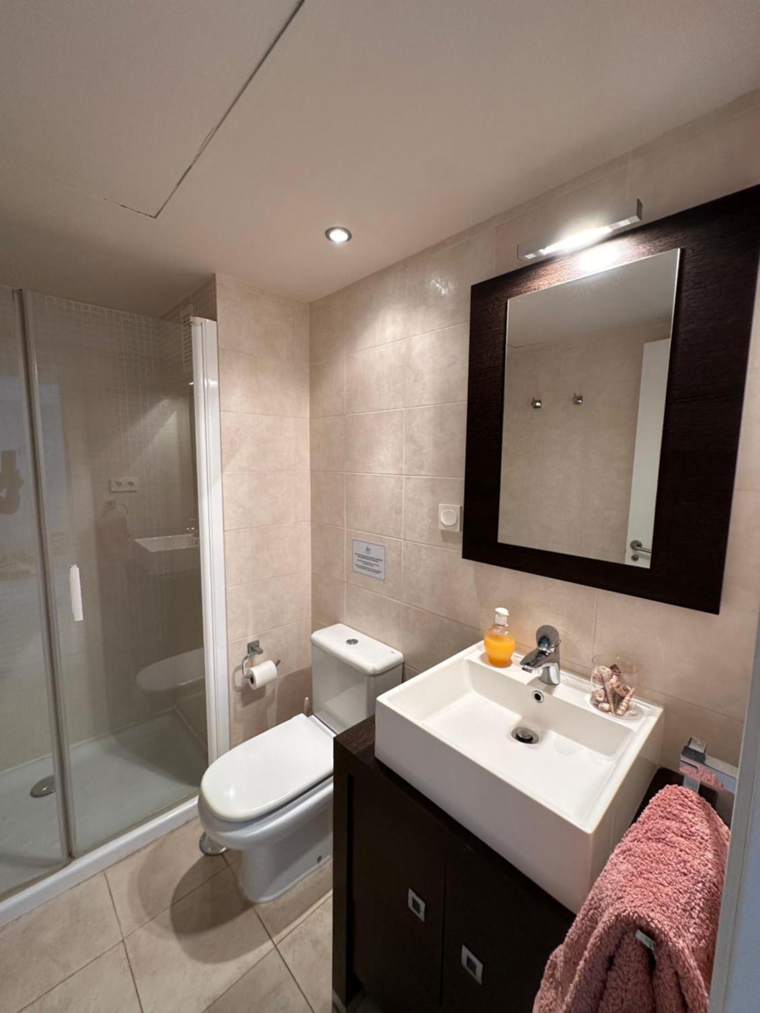 Apartamento Frente Al Mar Con Parking Privado Torrox Exterior foto