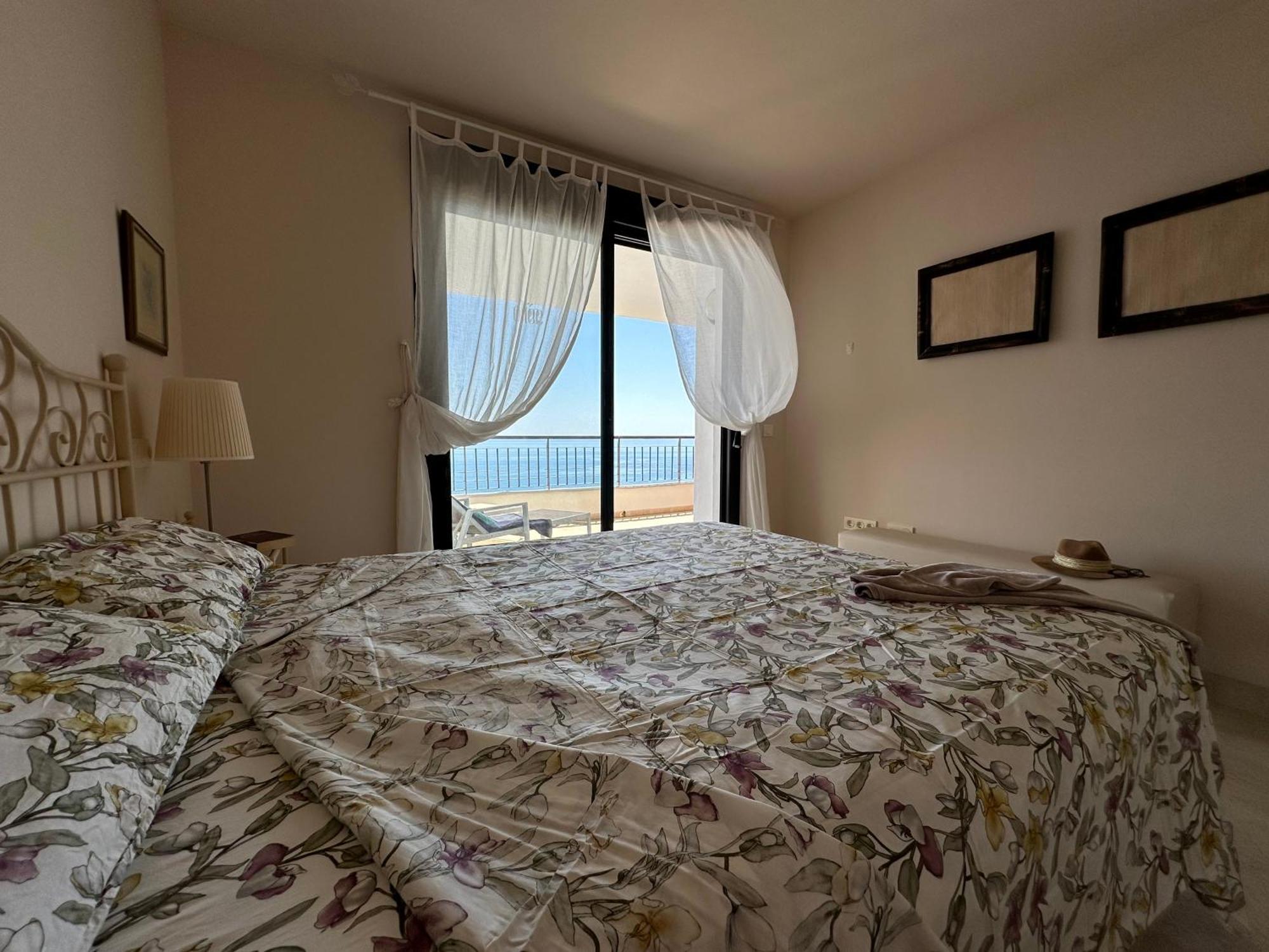 Apartamento Frente Al Mar Con Parking Privado Torrox Exterior foto